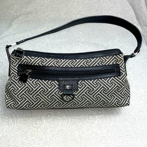 Tommy Hilfiger handbag in black, gray & white geometric pattern. EUC